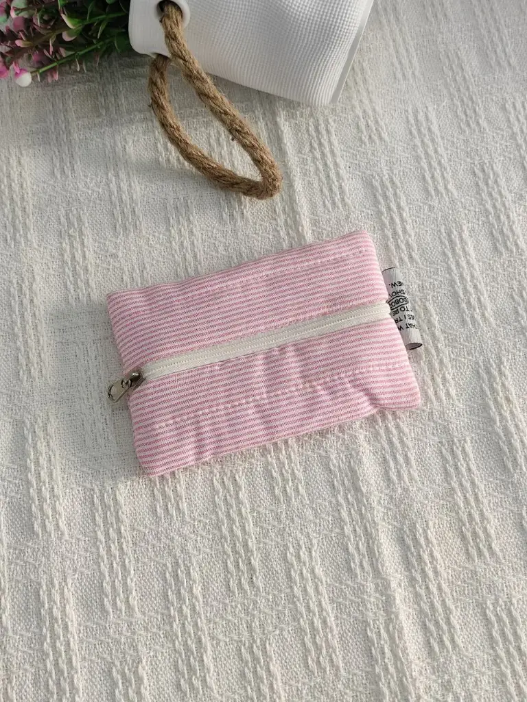 Mini Lipstick Bag - Pink Strike