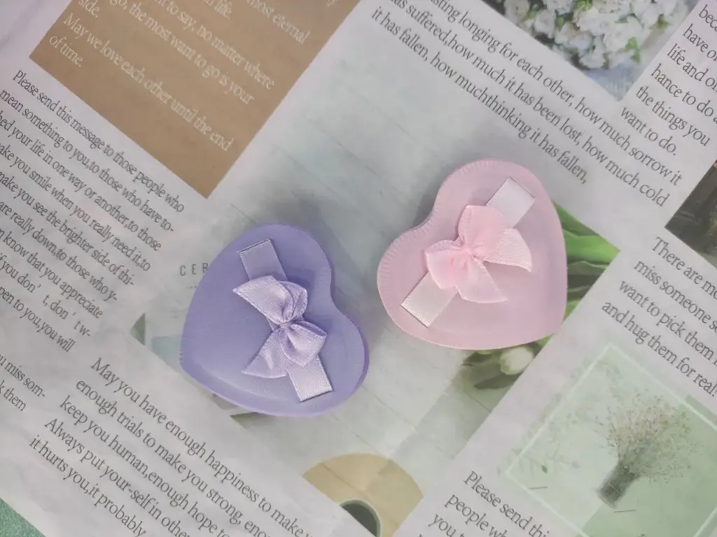 Makeup Sponge Powder Puff Heart-Shaped with Bow - Pink