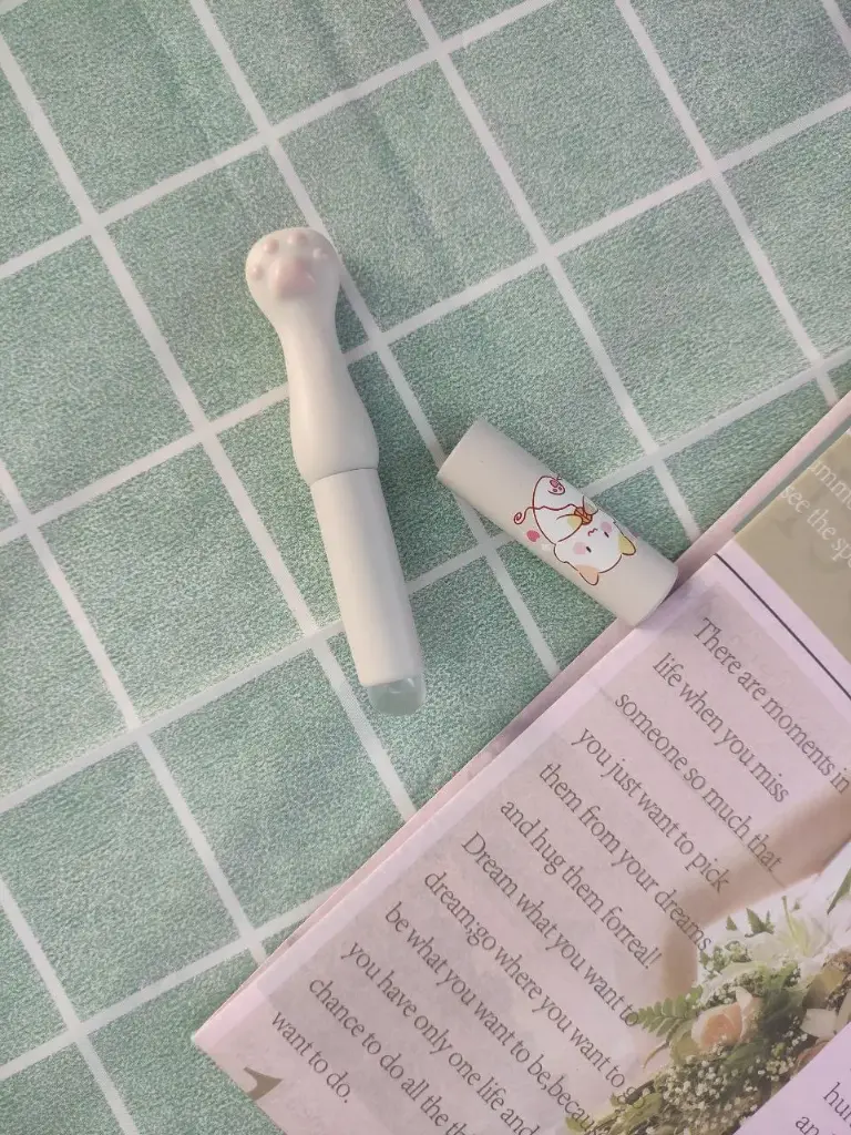 [sb2402271601363993] Cat Paw Silicone Lip Brush