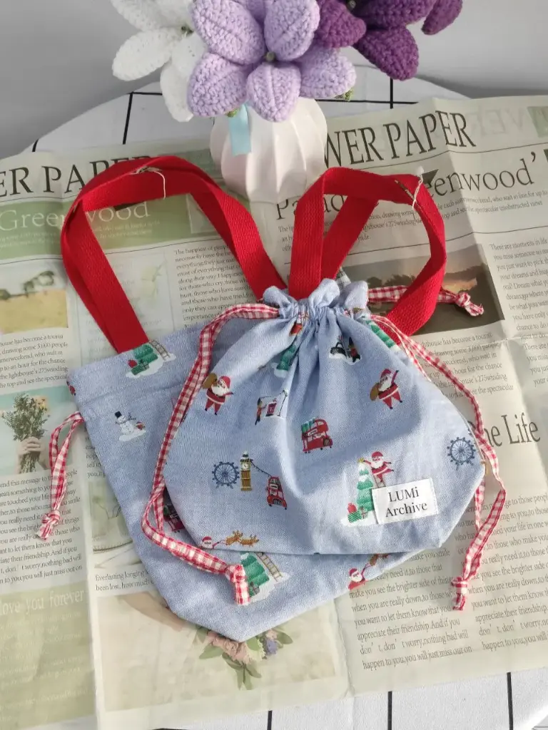 LUMi Christmas Drawstring Bag