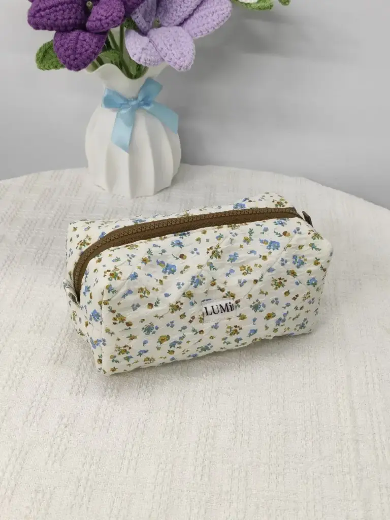 LUMi Pastel Garden L Pouch #5 Bluebell Field