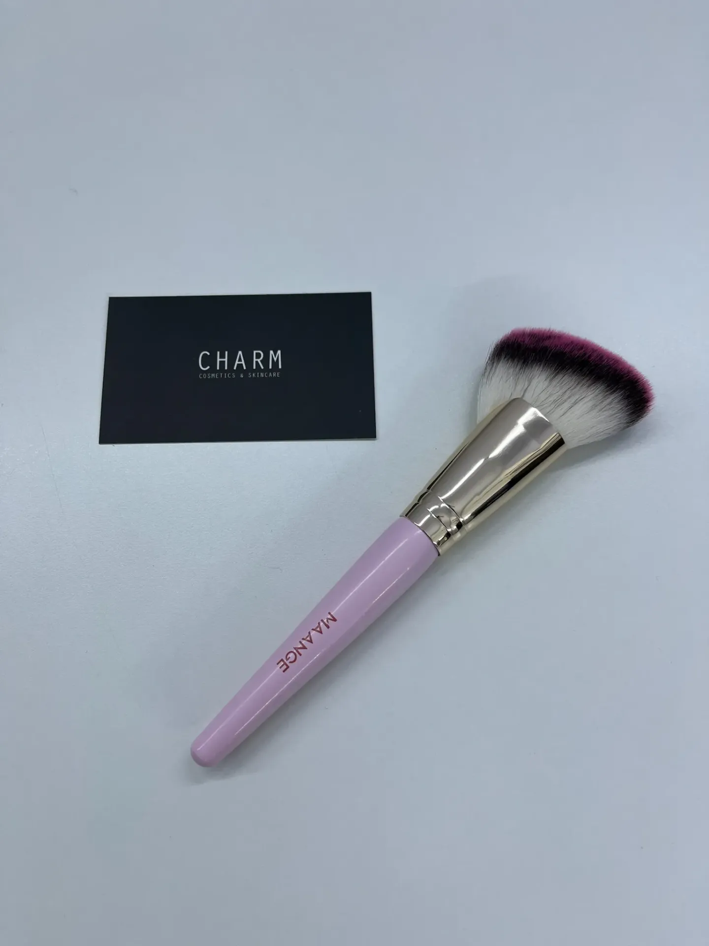 MAANGE 1pc Sickle-Shaped Contour Makeup Brush
