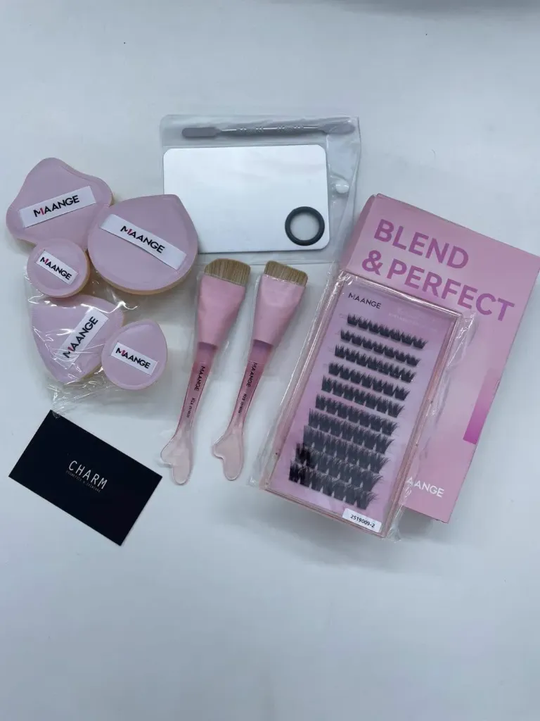 MAANGE 9pcs Makeup Tools Set, 2pcs Brush+5pcs Puff+1Palette+70Eyelashes