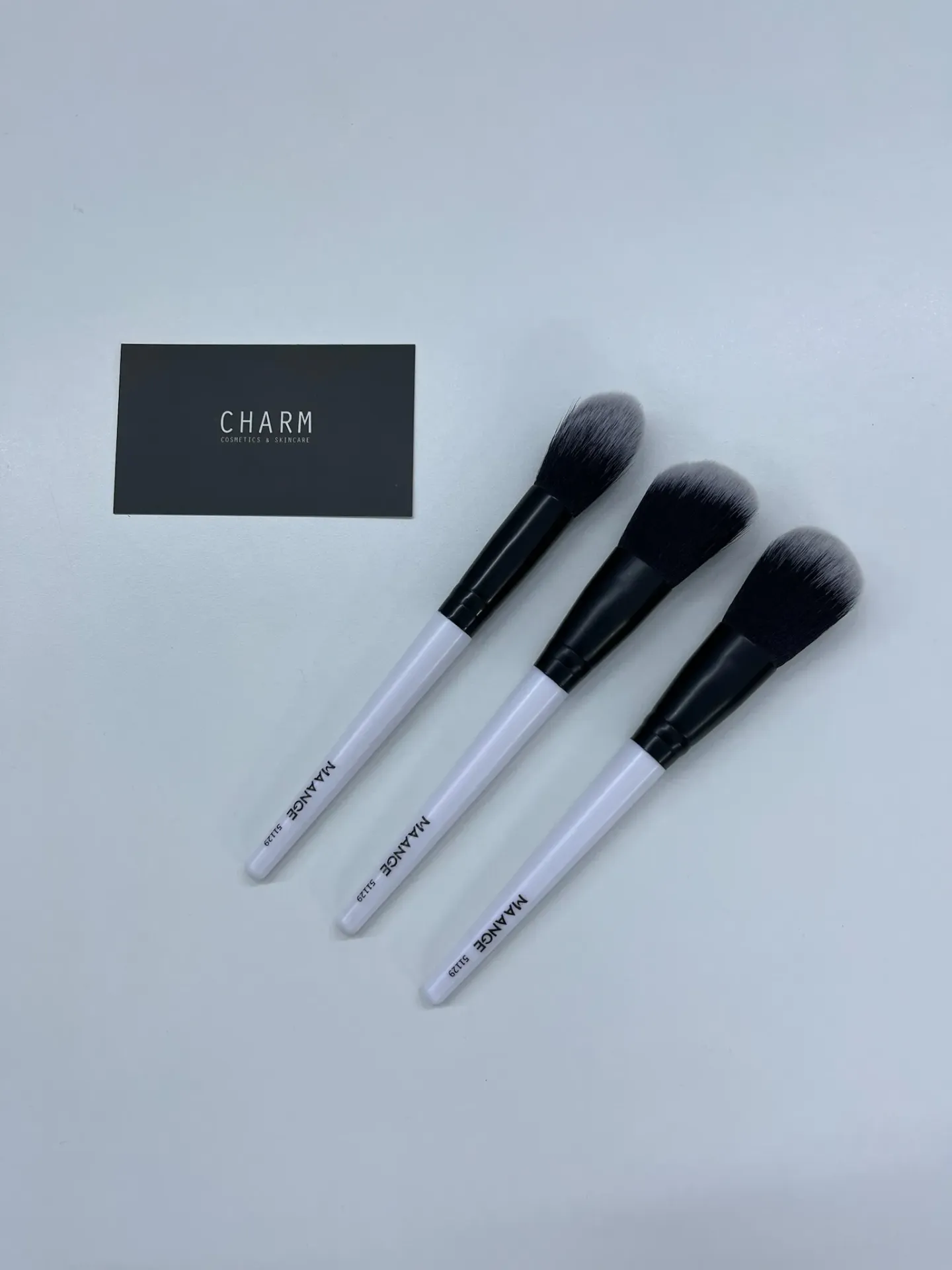 MAANGE 3pcs Professional Makeup Brush Set | B&W