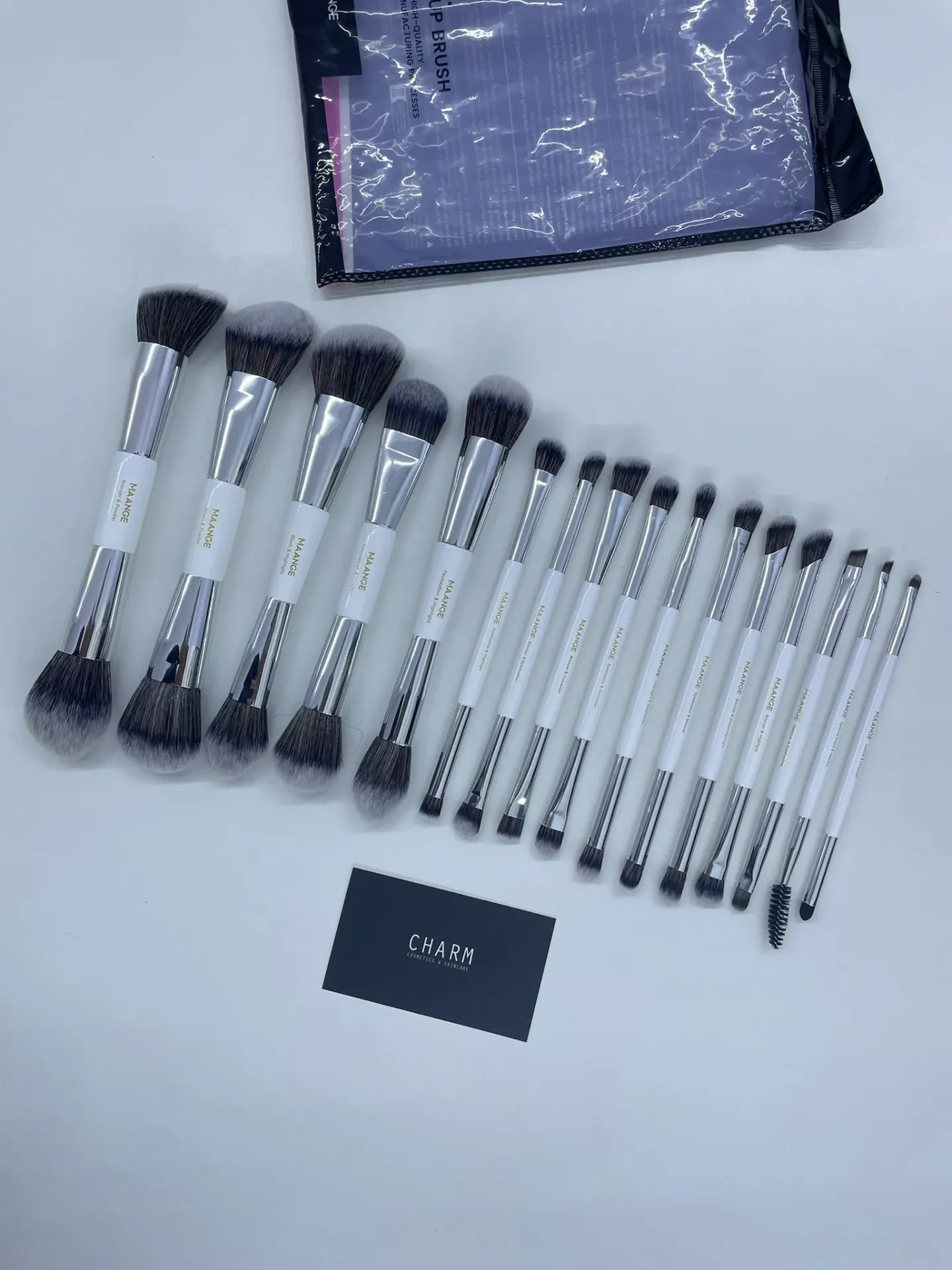 MAANGE 16pcs Professional Makeup Brush Set | White