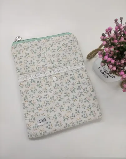 LUMi Pastel Garden iPad 11" Sleeve #1 Mint Cream